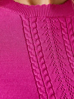 Pull manches courtes finition écailles