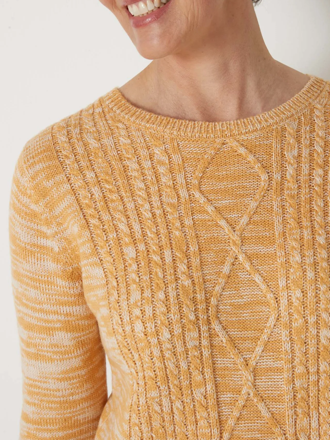 Pull torsadé encolure ronde