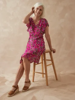 Robe à volants, manches courtes