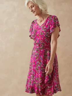 Robe à volants, manches courtes