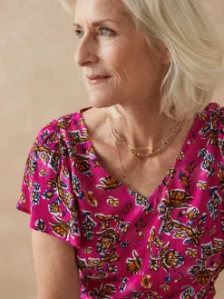 Robe à volants, manches courtes