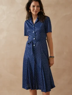 Robe classique col tailleur