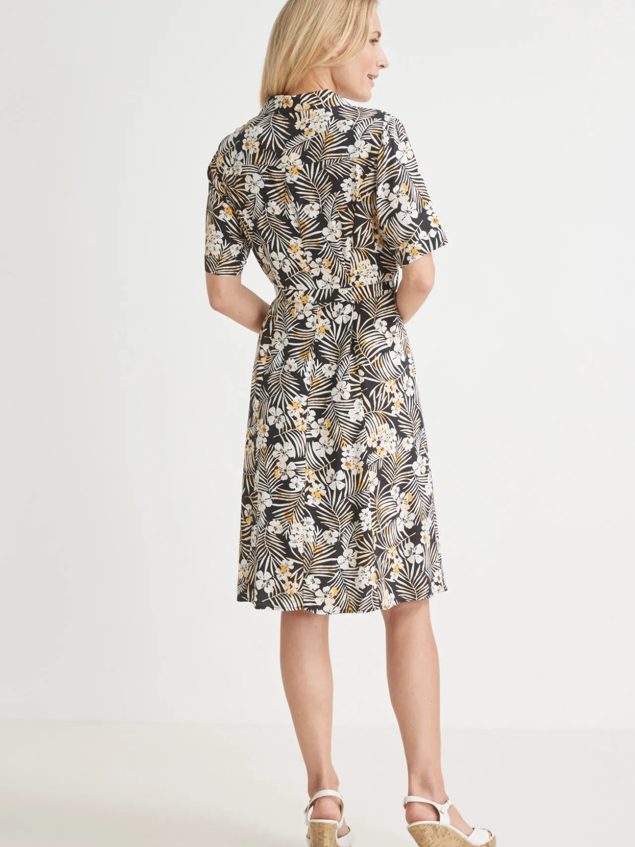 Robe col tailleur manches courtes