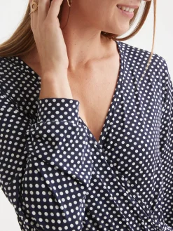 Robe en maille effet cache-coeur