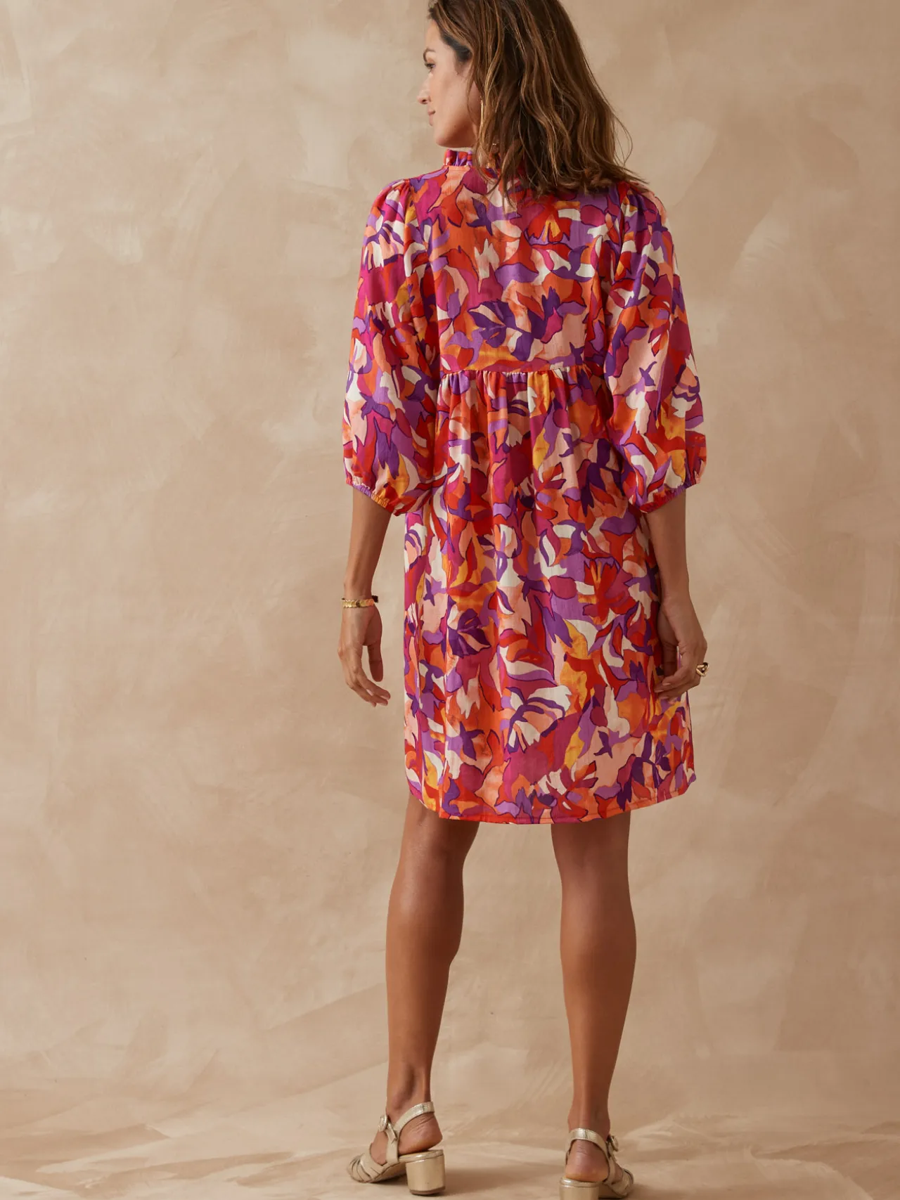 Robe encolure tunisienne volantée