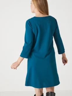 Robe housse en maille fluide