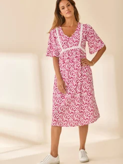 Robe évasée élastiquée taille