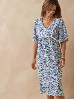 Robe évasée élastiquée taille