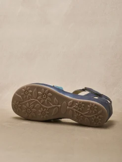 Salomés cuir à brides croisées