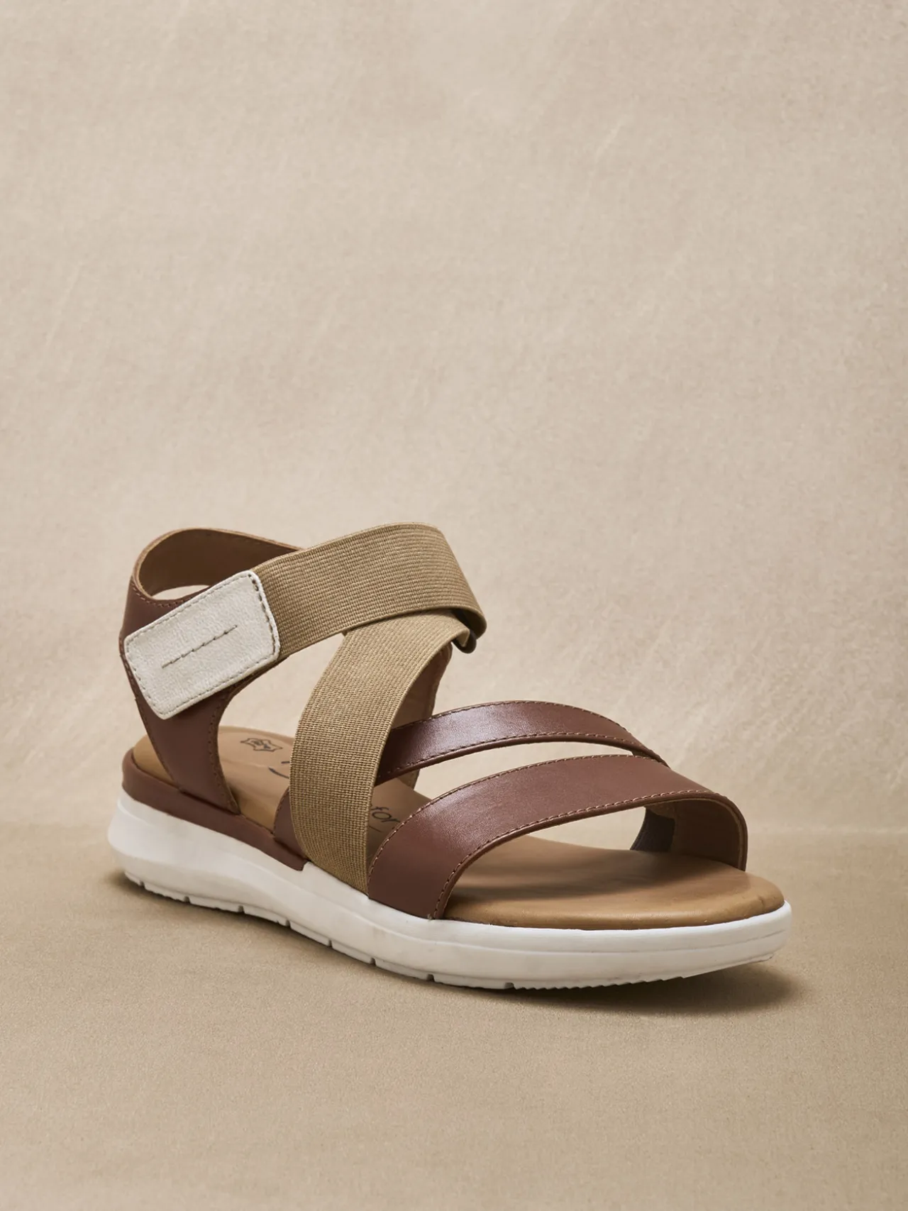 Sandales cuir à scratch et élastiques