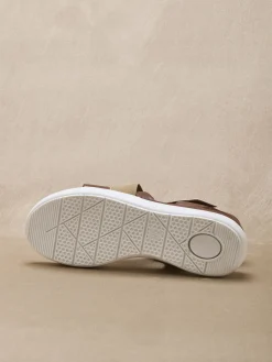 Sandales cuir à scratch et élastiques