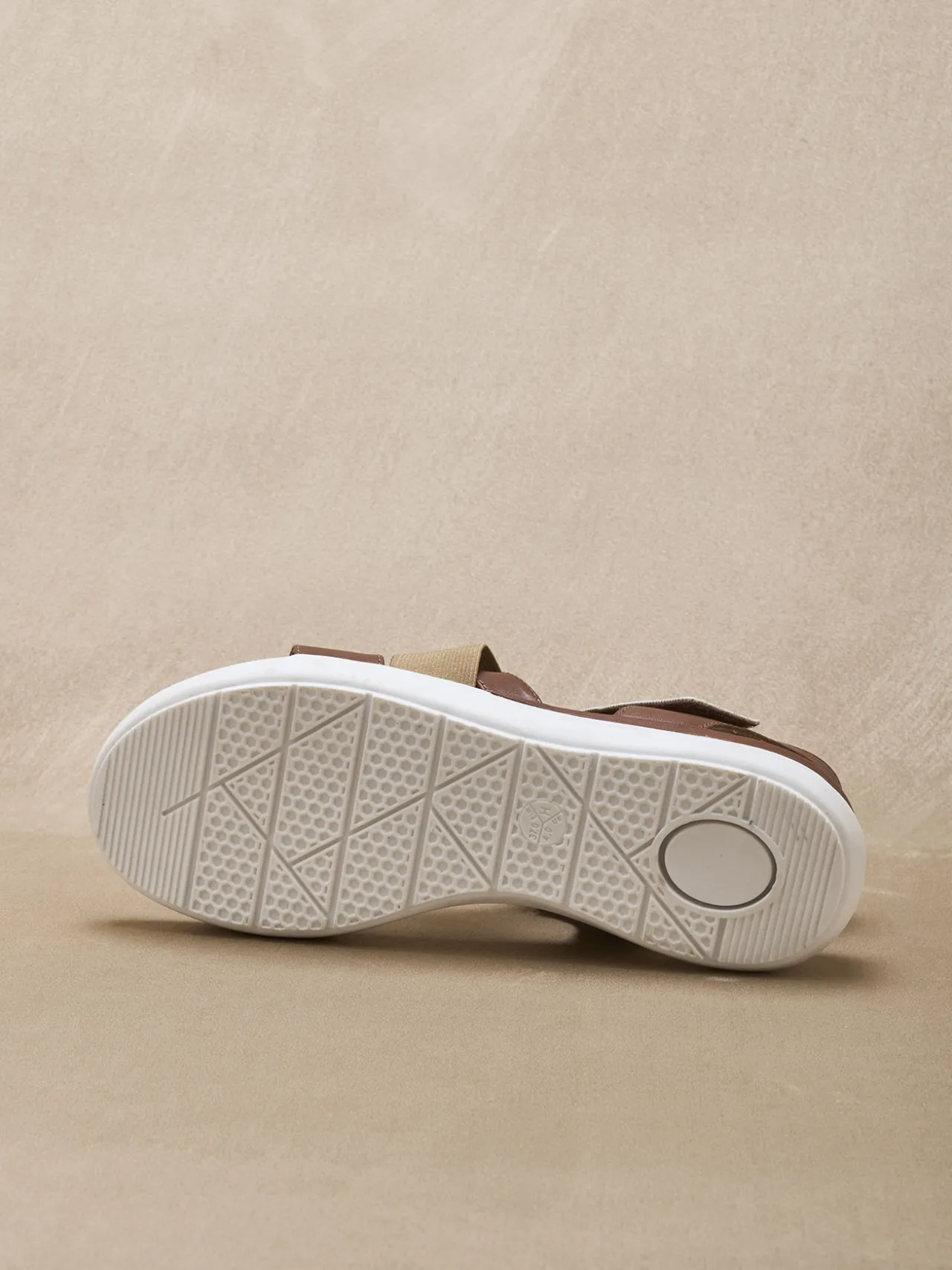 Sandales cuir à scratch et élastiques