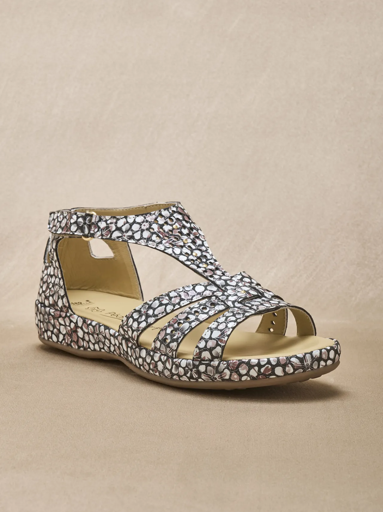 Sandales cuir ajouré