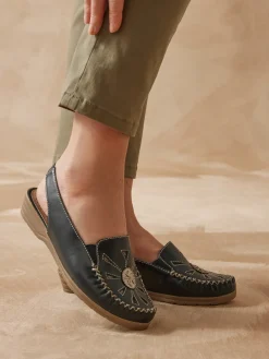 Sandales cuir ajouré élastiquées