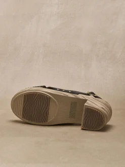 Sandales cuir détails clous