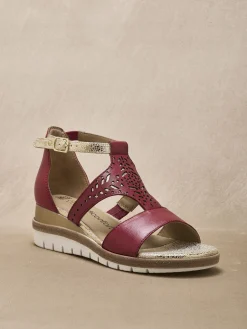 Sandales cuir motifs ajourés