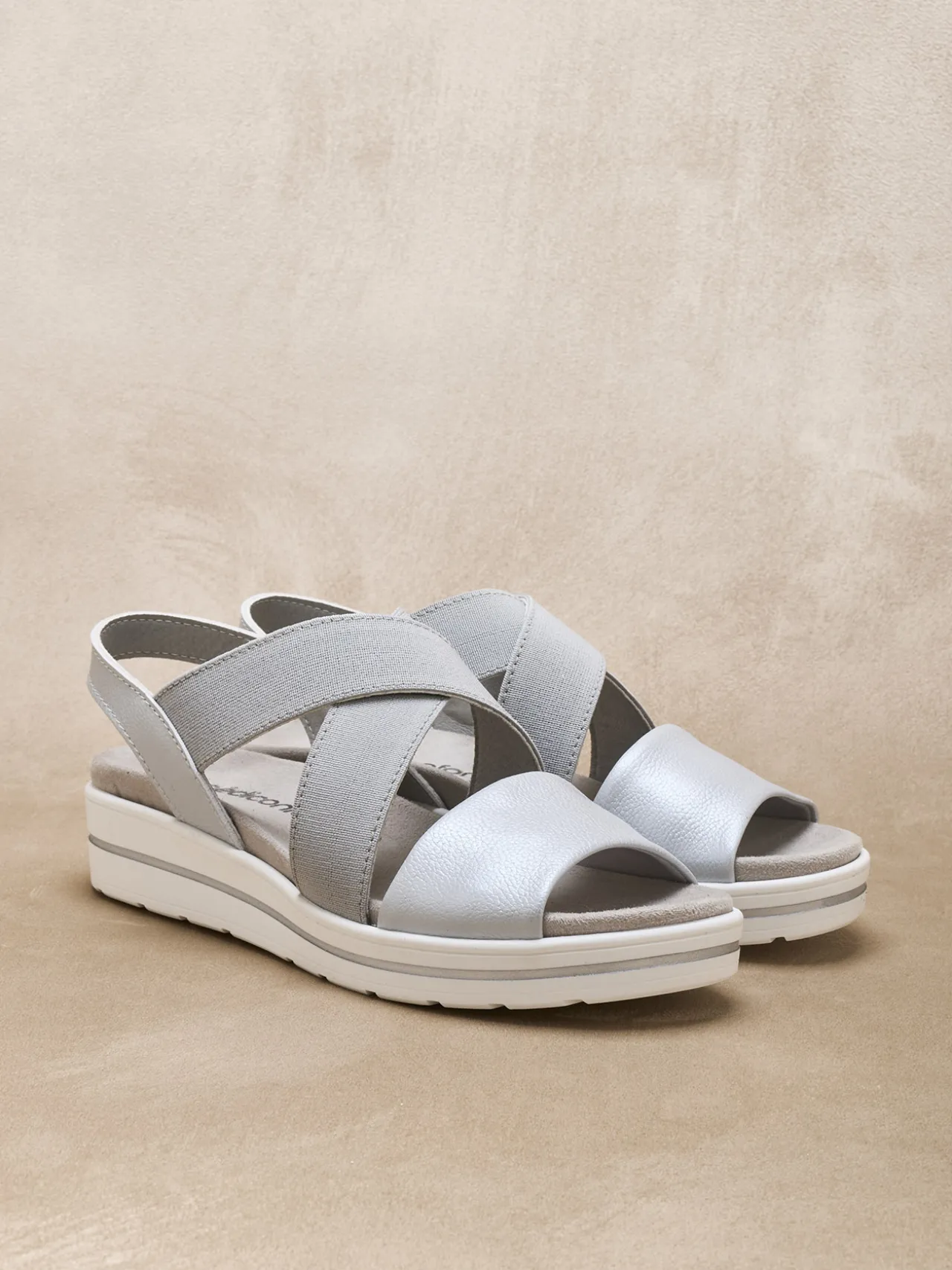 Sandales élastiquées semelle amovible