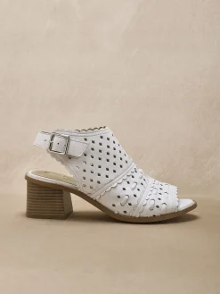 Sandales montantes cuir perforé