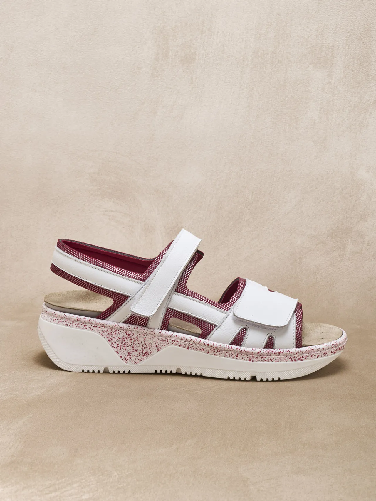 Sandales ouverture totale par scratchs