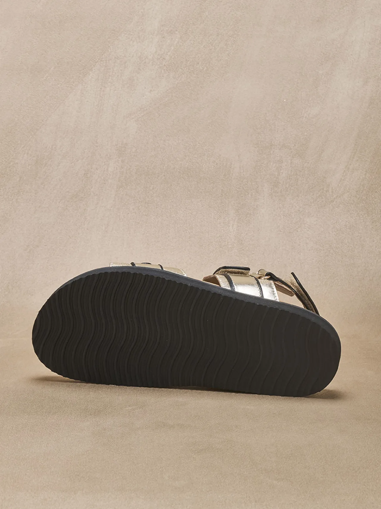 Sandales ouverture totale par scratchs