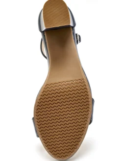 Sandales tout cuir à talon