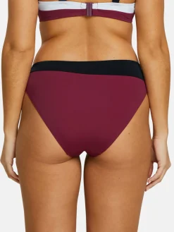 Slip de bain échancré Beyond The Beach