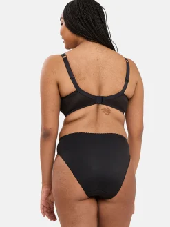 Soutien-gorge à armatures brodé Narcisse