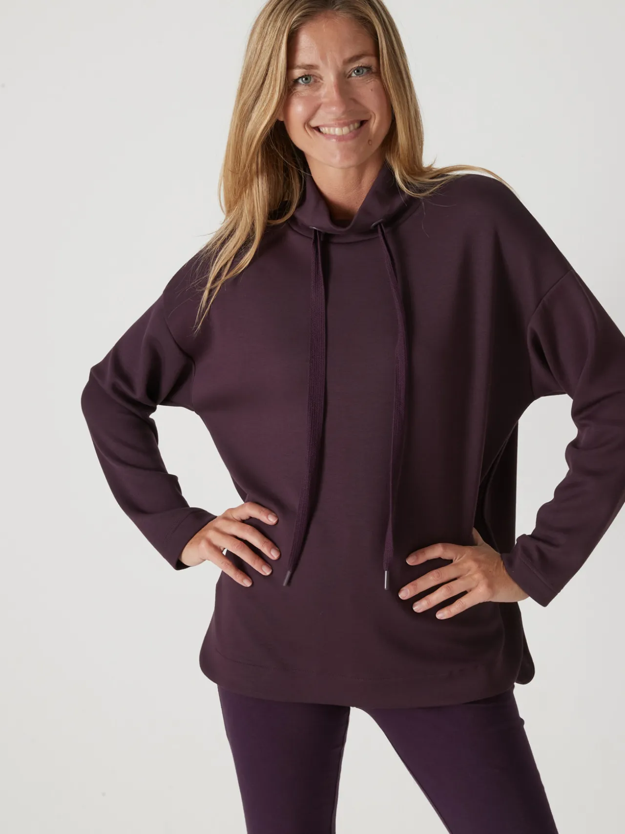 Sweat-shirt à large col montant