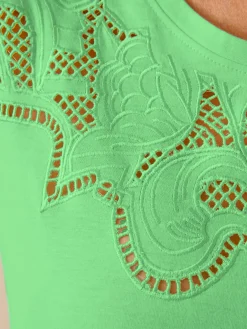 Tee-shirt coton à broderies ajourées