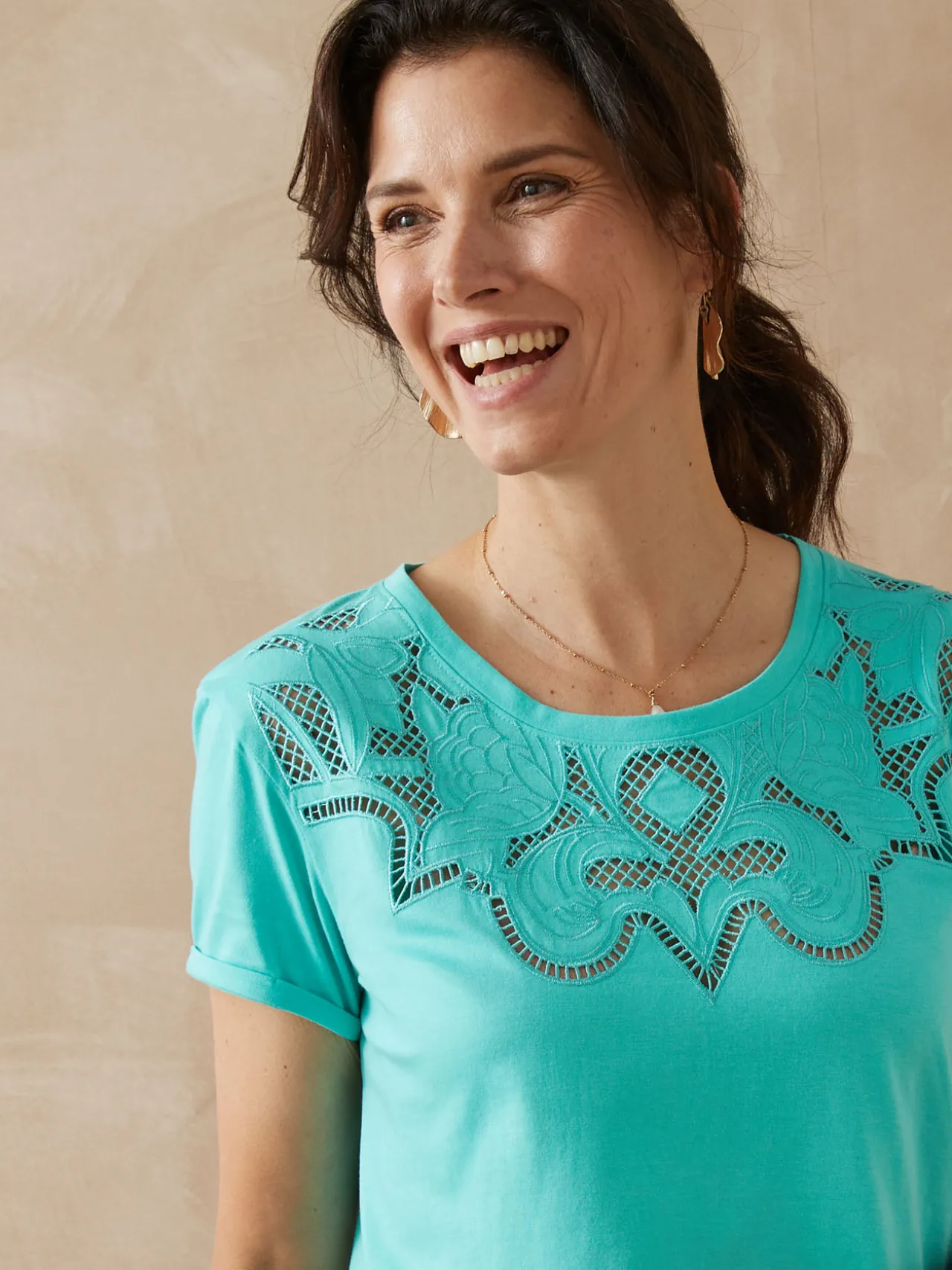 Tee-shirt coton à broderies ajourées