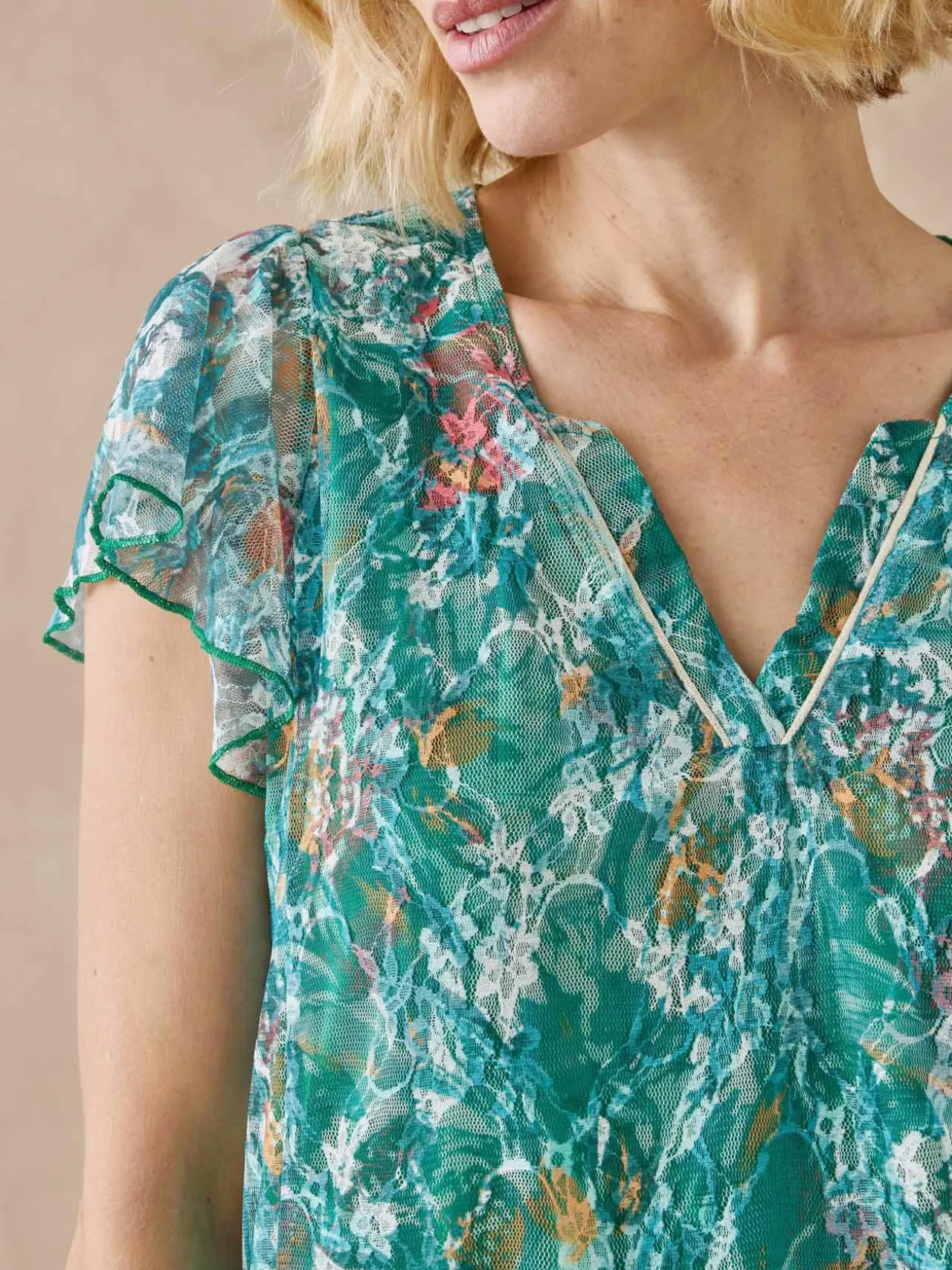 Tee-shirt en dentelle