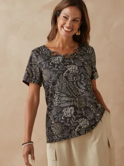 Tee-shirt encolure fantaisie