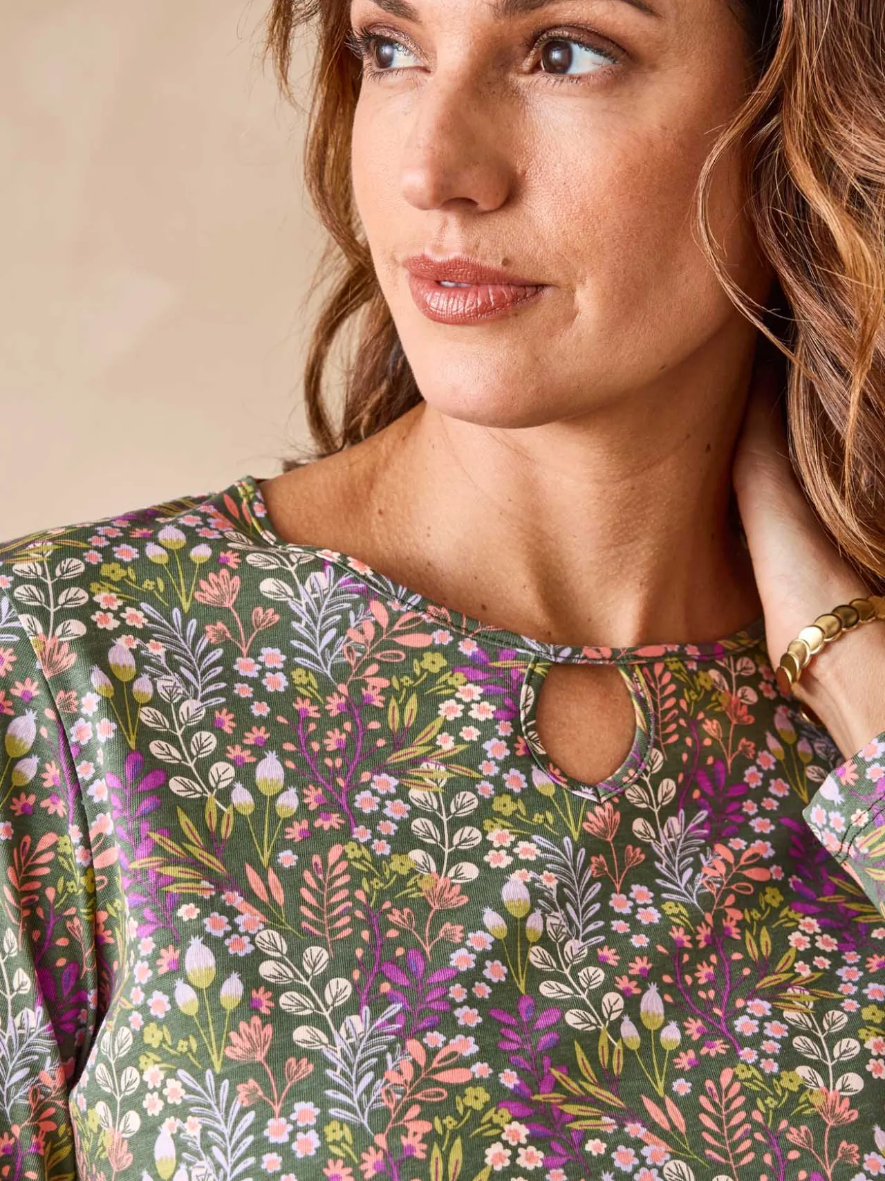 Tee-shirt encolure fantaisie