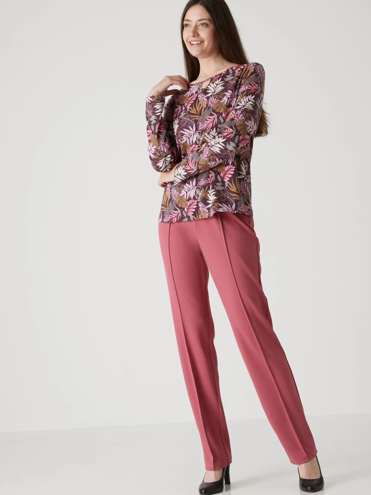 Tee-shirt encolure fantaisie