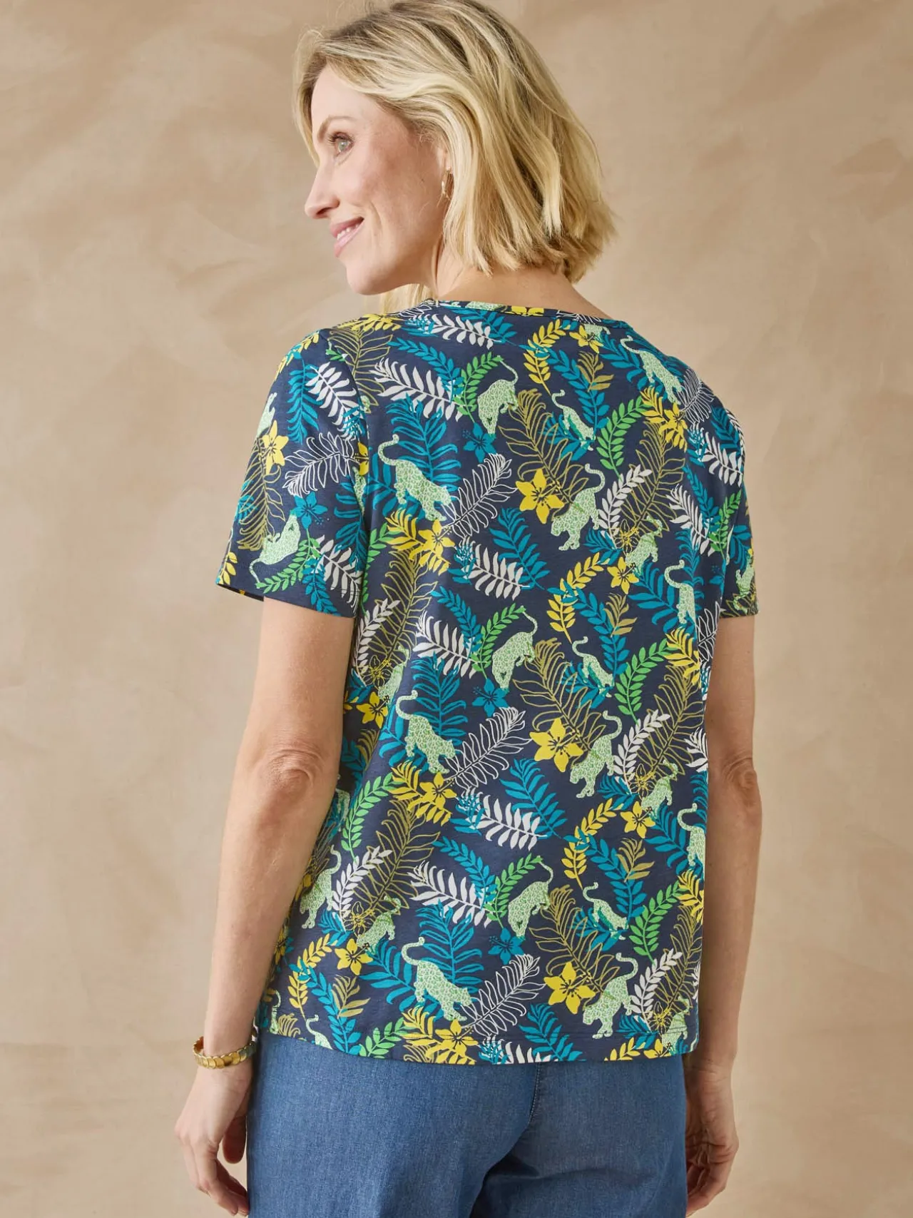 Tee-shirt encolure fantaisie