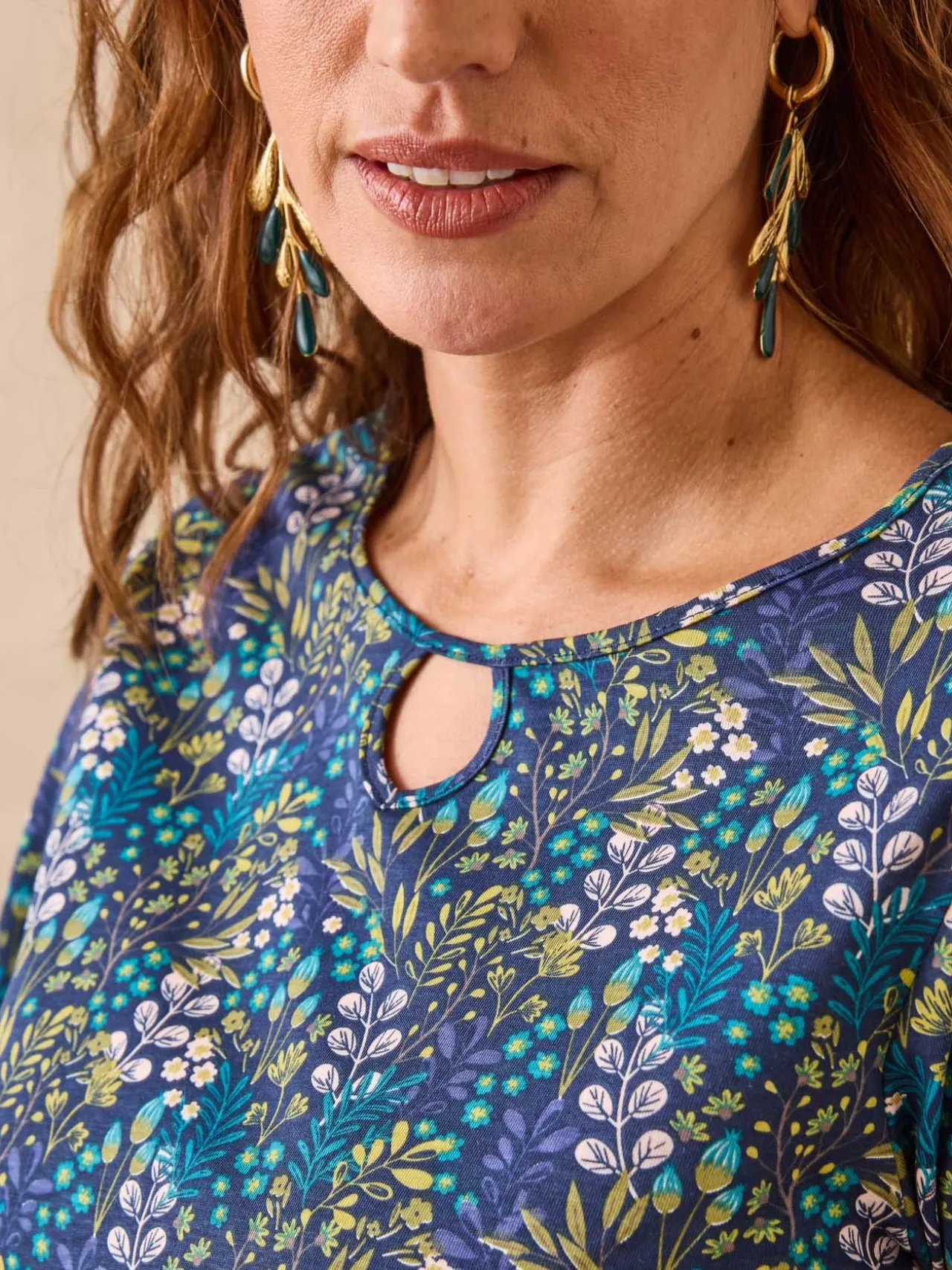 Tee-shirt encolure fantaisie