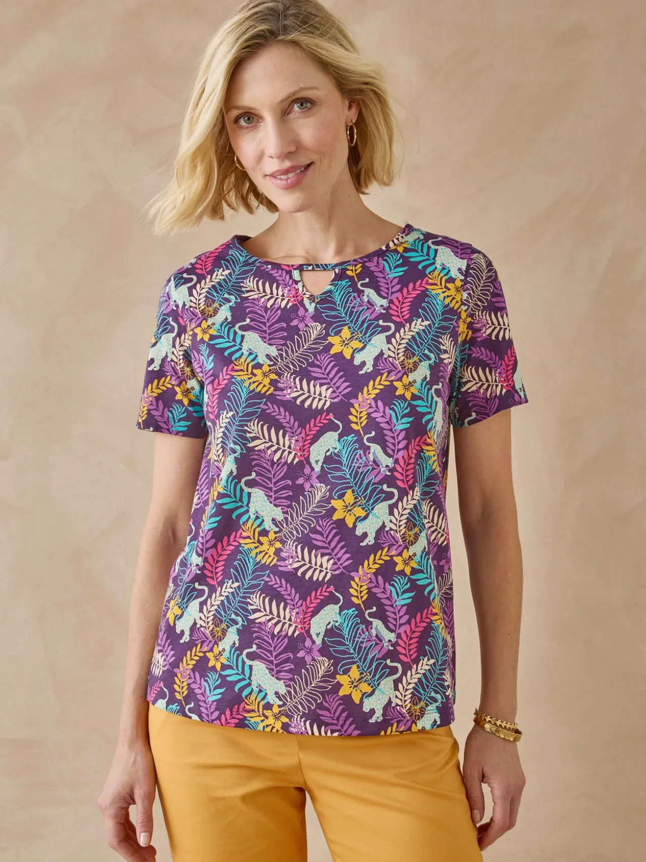 Tee-shirt encolure fantaisie