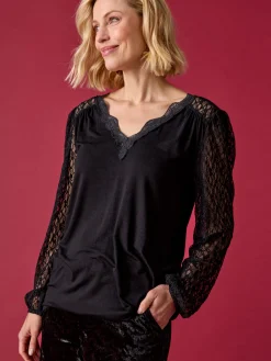 Tee-shirt fantaisie avec dentelle