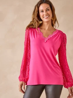 Tee-shirt fantaisie avec dentelle