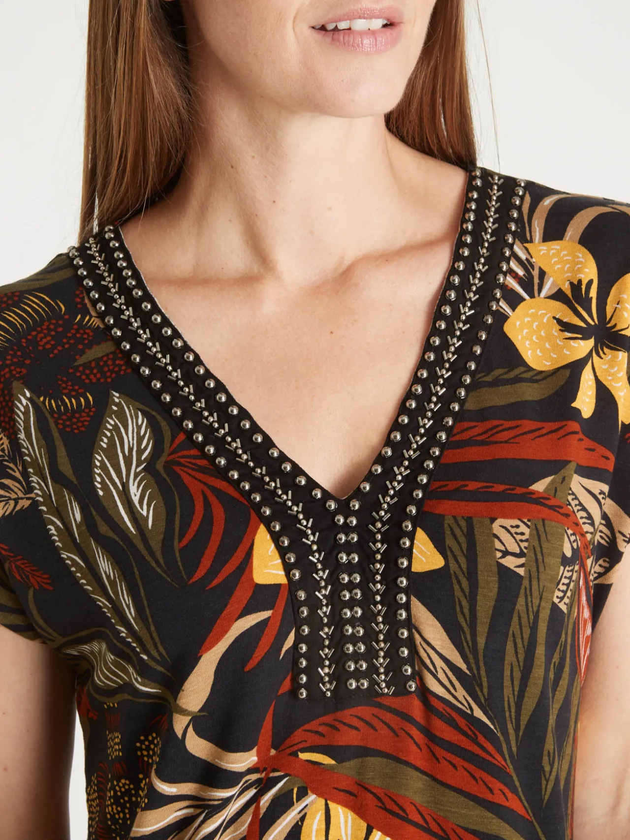 Tee-shirt perles fantaisie maille fluide