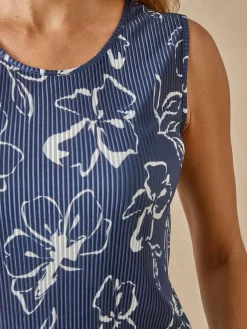 Tee-shirt sans manches plissé permanent