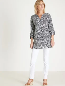 Tunique longue entièrement boutonnée